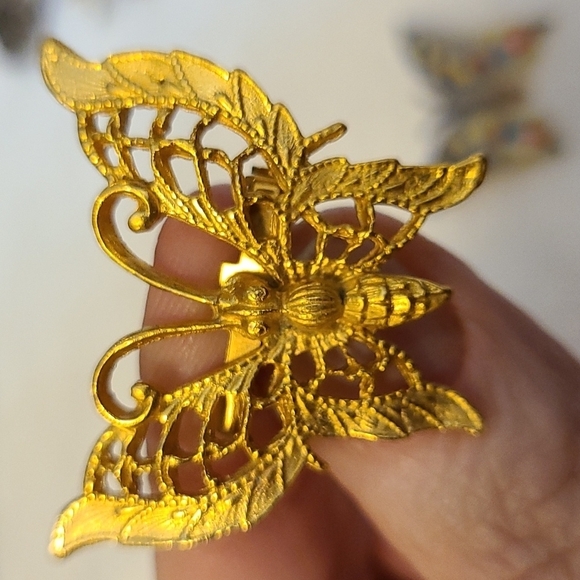 Two vintage butterfly brooches - Picture 8 of 8